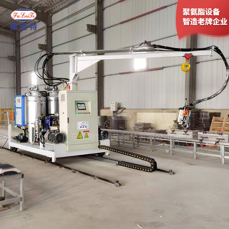 工程車座椅軟泡發(fā)泡機